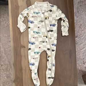 Kyte Hot Wheels Onesie Size 0-3